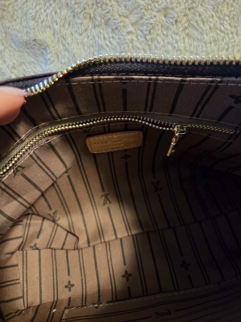 Brown Monogram Canvas Shoulder Bag with Gold Chain - Picture 6 of 10